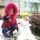 Наш снеговик среди цветов!!!))) 